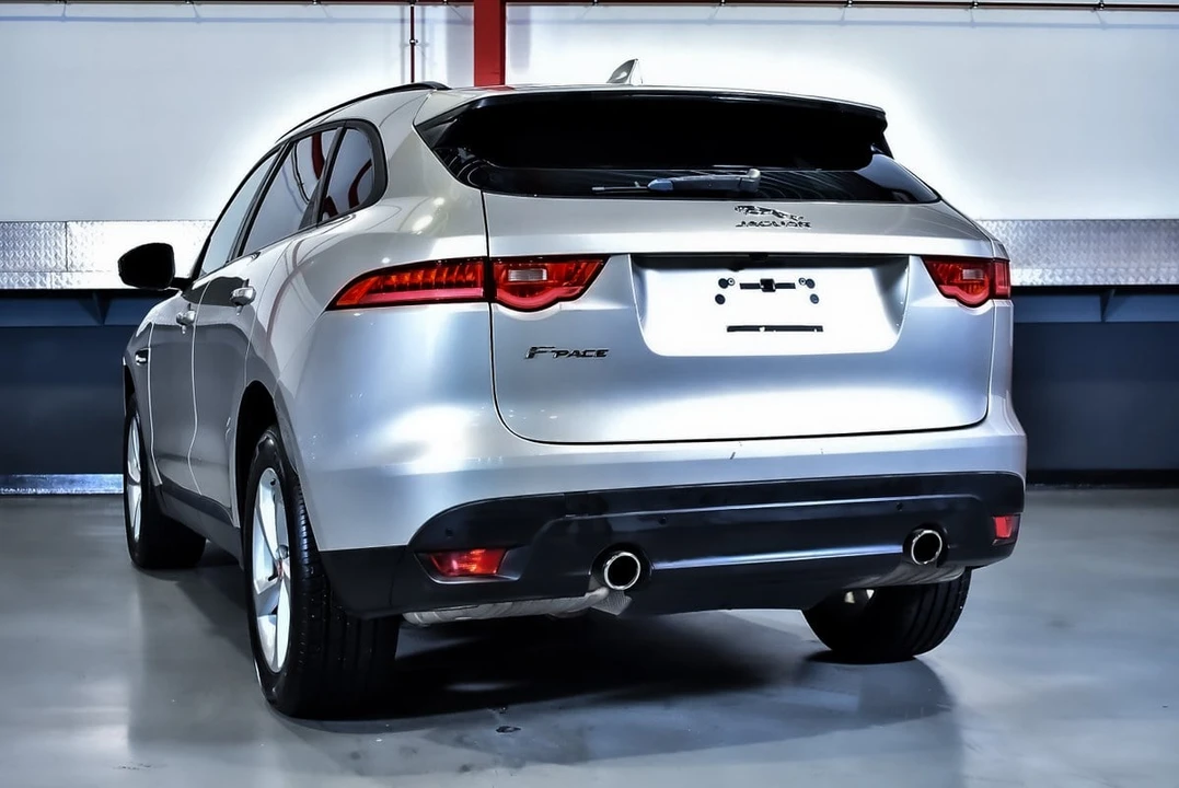 2017 Jaguar F-Pace - Image 15 of 31
