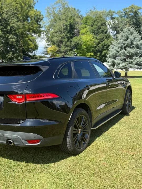 2017 Jaguar F-Pace - Image 3 of 10