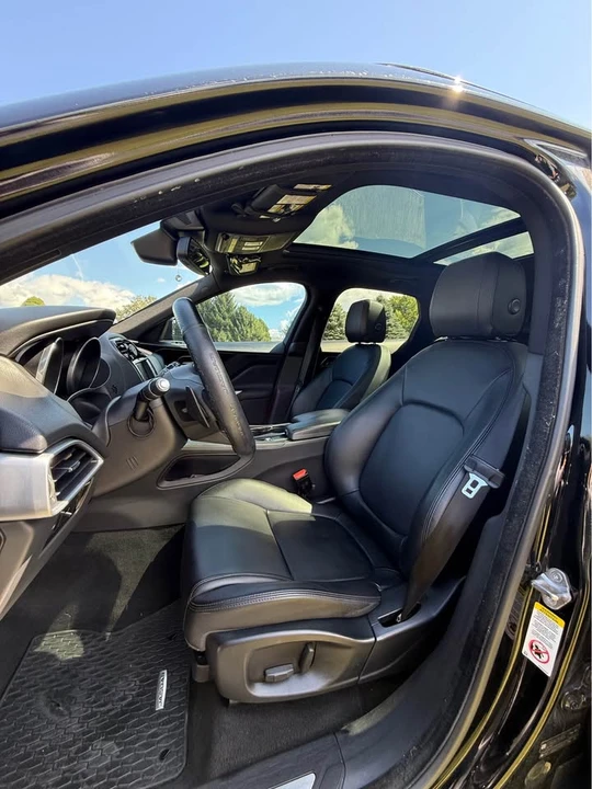 2017 Jaguar F-Pace - Image 10 of 10