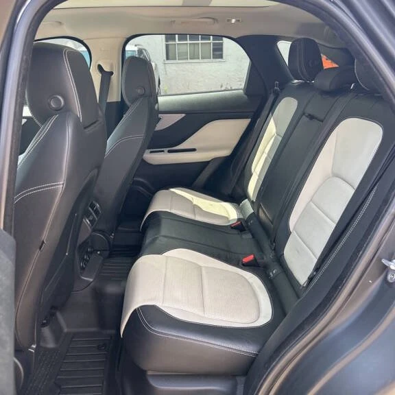 2017 Jaguar F-Pace - Image 8 of 10