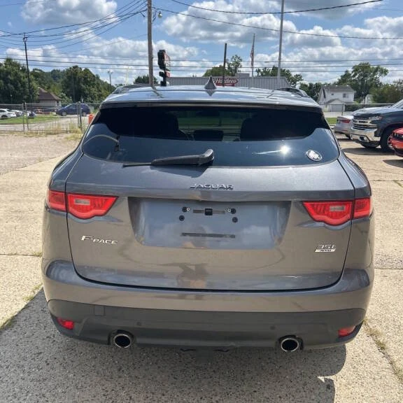 2017 Jaguar F-Pace - Image 4 of 10