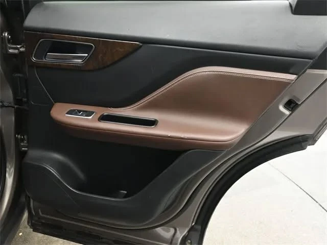 2017 Jaguar F-Pace - Image 16 of 20