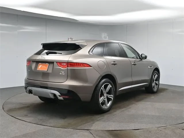 2017 Jaguar F-Pace - Image 5 of 20