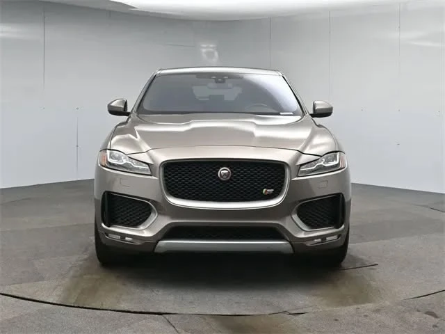 2017 Jaguar F-Pace - Image 8 of 20