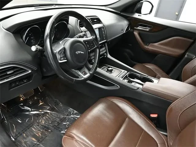 2017 Jaguar F-Pace - Image 10 of 20