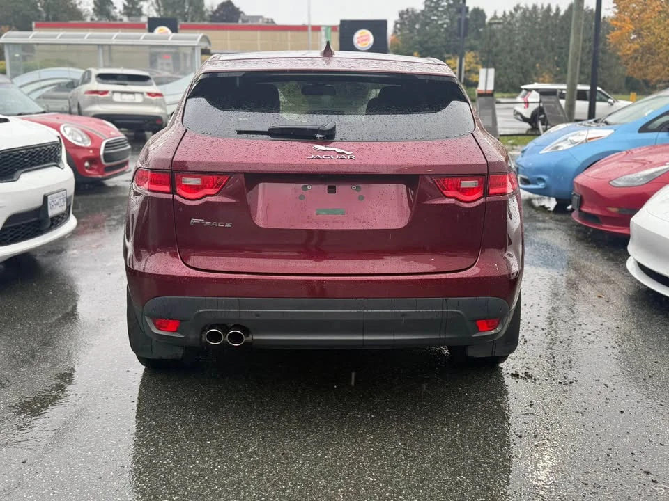 2017 Jaguar F-Pace - Image 2 of 10