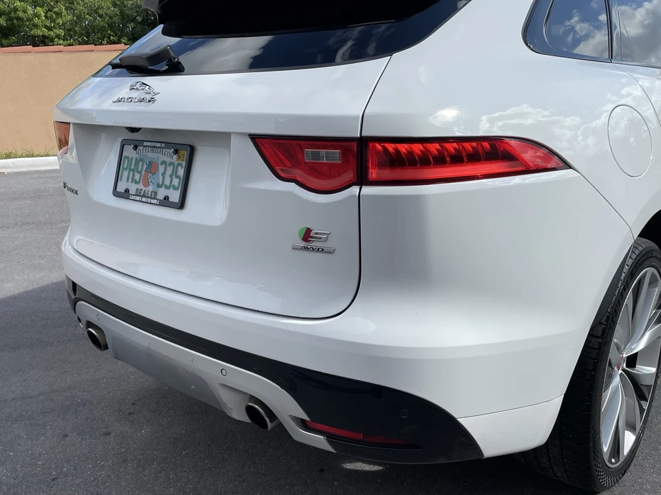 2017 Jaguar F-Pace - Image 20 of 21