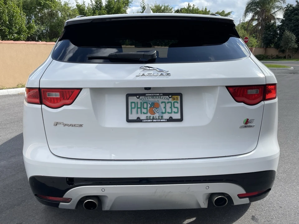 2017 Jaguar F-Pace - Image 11 of 21