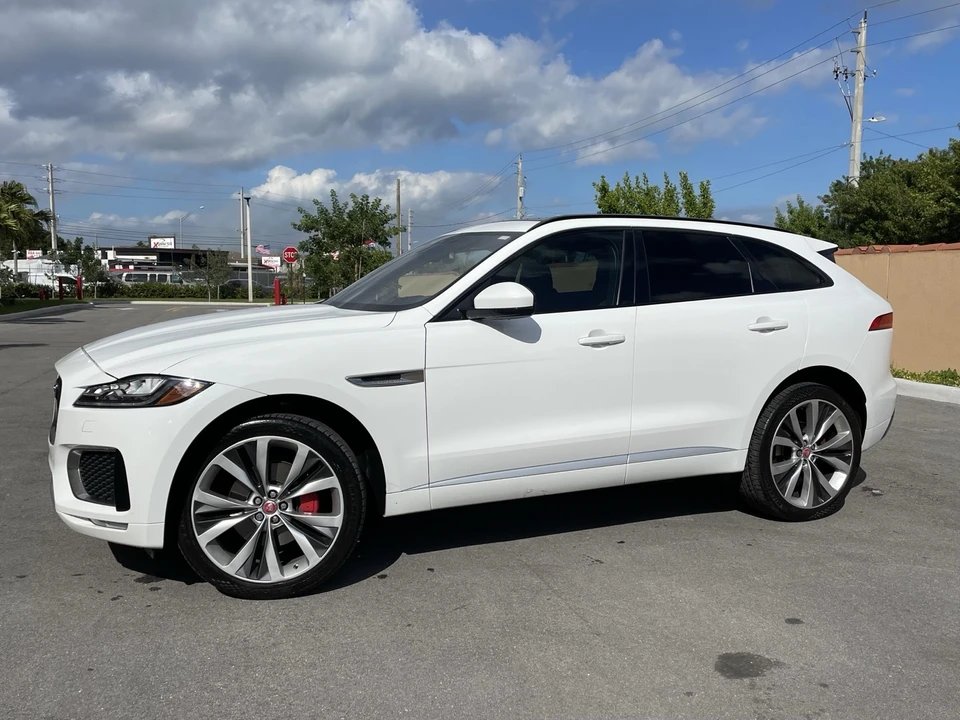 2017 Jaguar F-Pace - Image 12 of 21