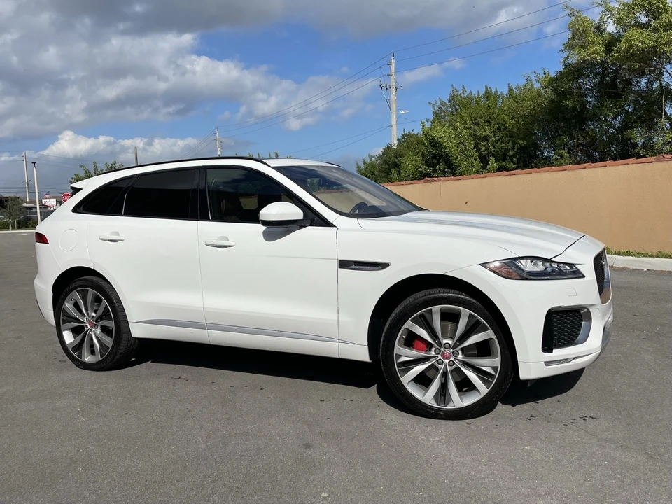 2017 Jaguar F-Pace - Image 9 of 21