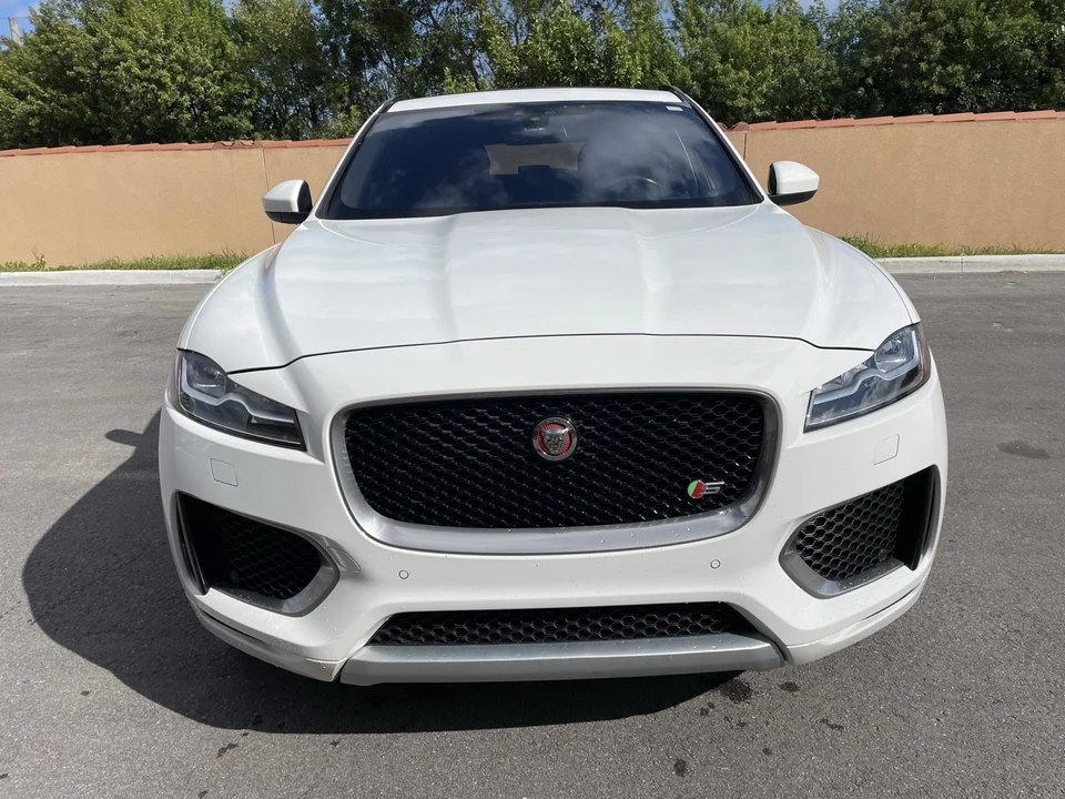 2017 Jaguar F-Pace - Image 10 of 21