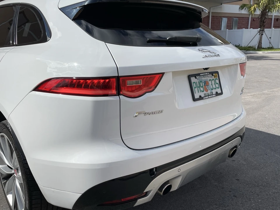 2017 Jaguar F-Pace - Image 19 of 21