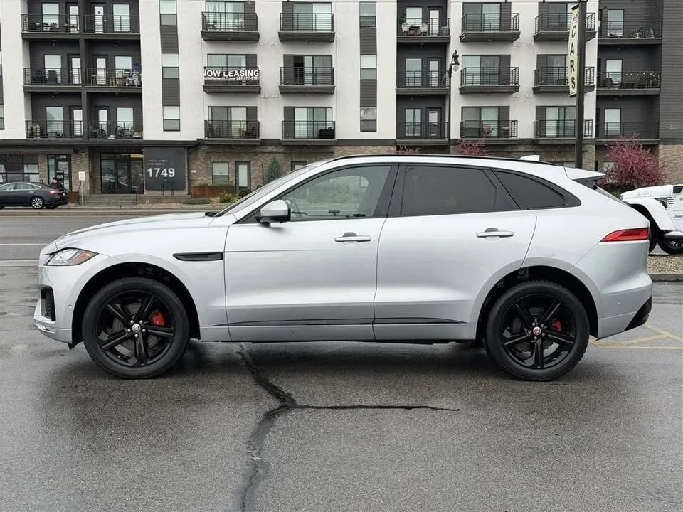 2017 Jaguar F-Pace - Image 4 of 20