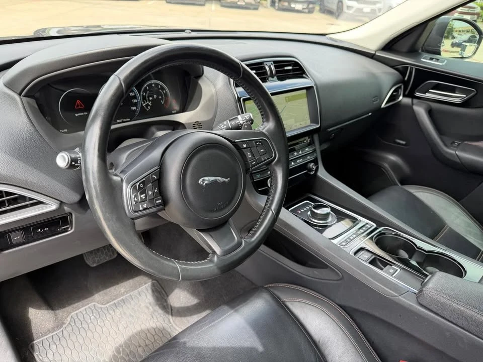 2017 Jaguar F-Pace - Image 8 of 14