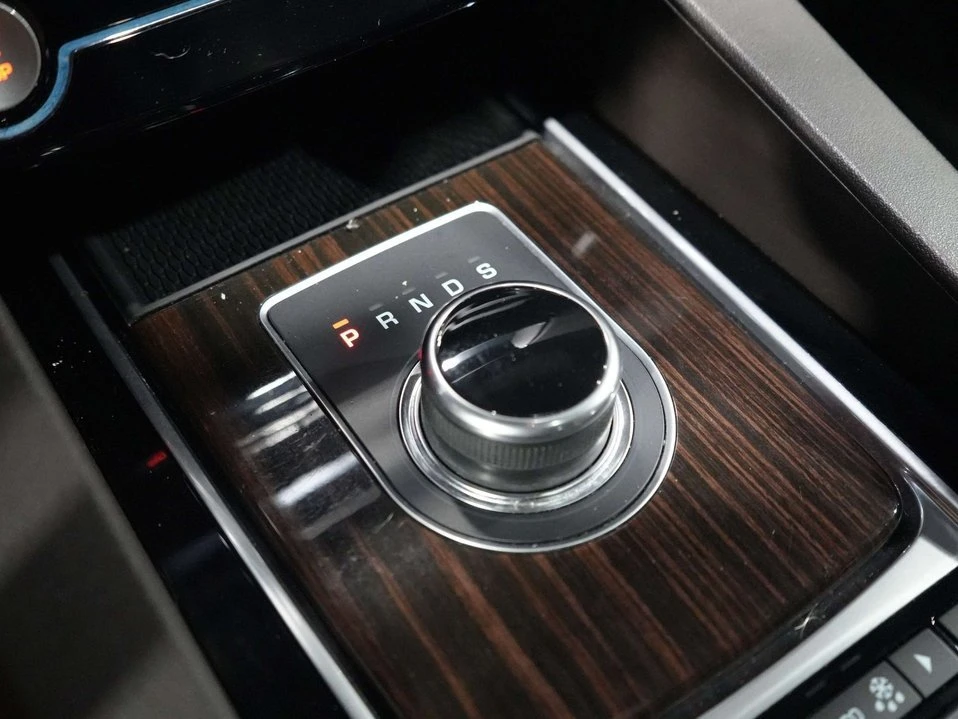 2017 Jaguar F-Pace - Image 14 of 20