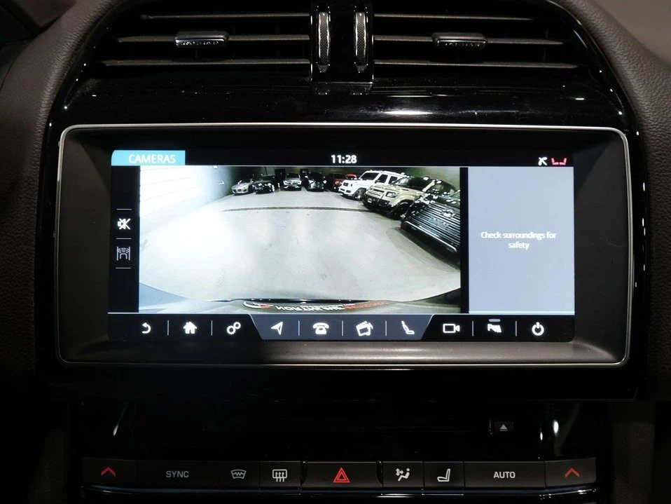 2017 Jaguar F-Pace - Image 18 of 20