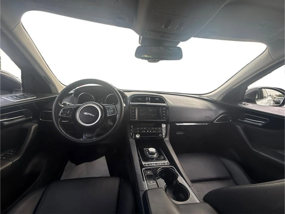 2017 Jaguar F-Pace - Image 9 of 20