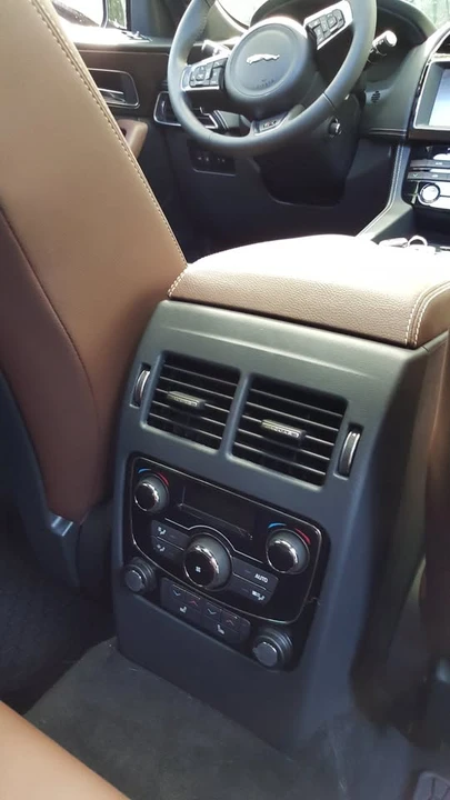 2017 Jaguar F-Pace - Image 13 of 15