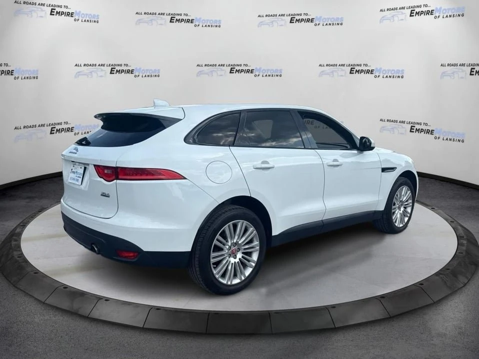2017 Jaguar F-Pace - Image 5 of 20
