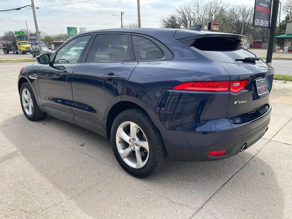 2017 Jaguar F-Pace - Image 11 of 20