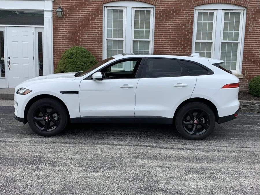 2017 Jaguar F-Pace - Image 2 of 9