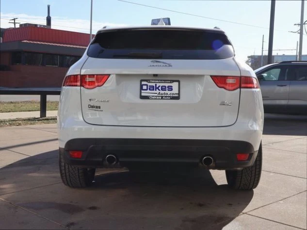 2017 Jaguar F-Pace - Image 6 of 20