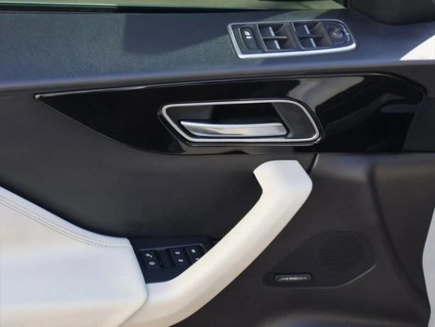 2017 Jaguar F-Pace - Image 20 of 20