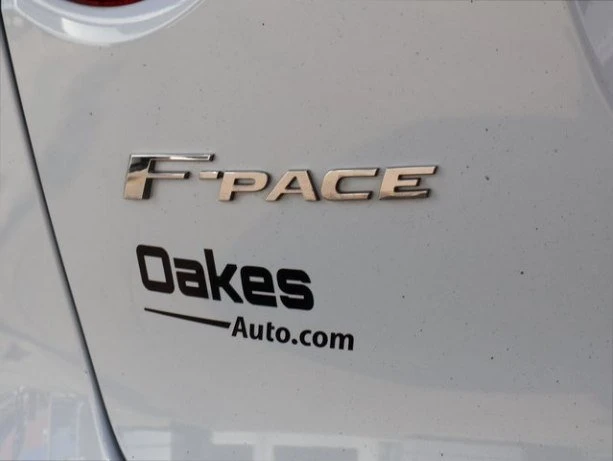 2017 Jaguar F-Pace - Image 15 of 20