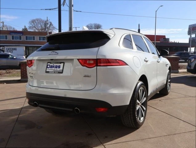 2017 Jaguar F-Pace - Image 7 of 20
