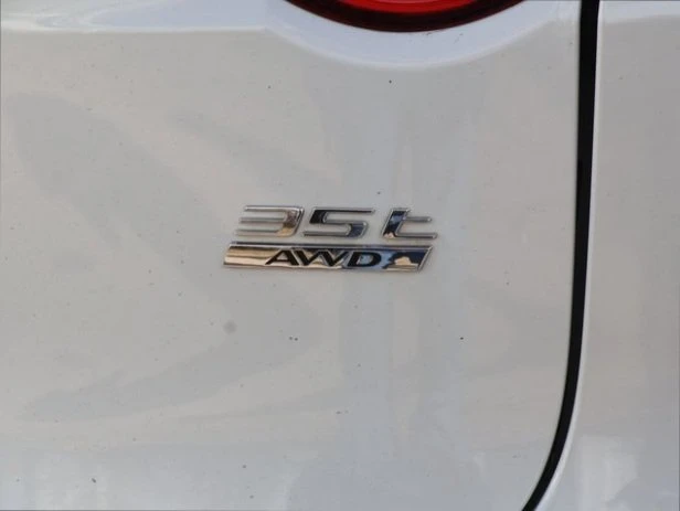 2017 Jaguar F-Pace - Image 13 of 20