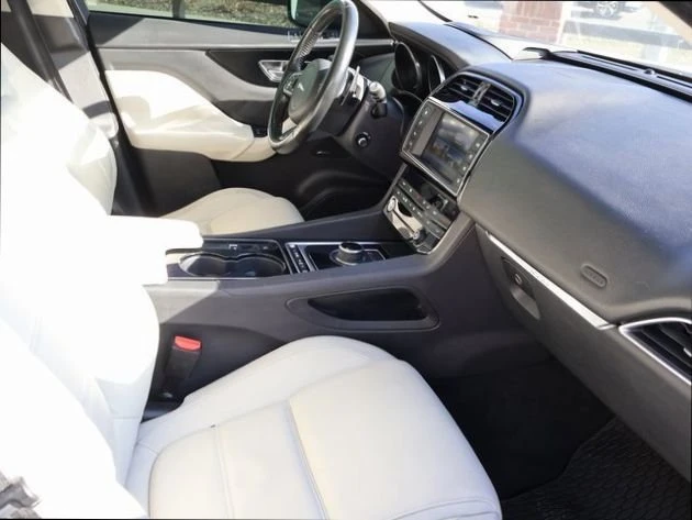 2017 Jaguar F-Pace - Image 12 of 20