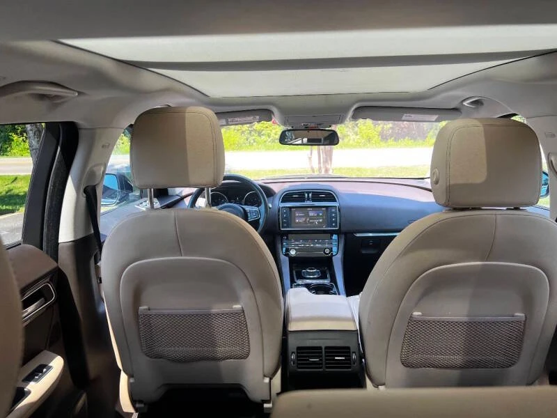 2017 Jaguar F-Pace - Image 4 of 7