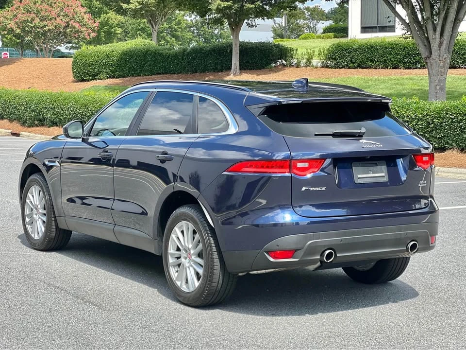 2017 Jaguar F-Pace - Image 3 of 17