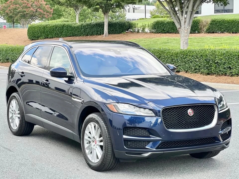2017 Jaguar F-Pace - Image 7 of 17