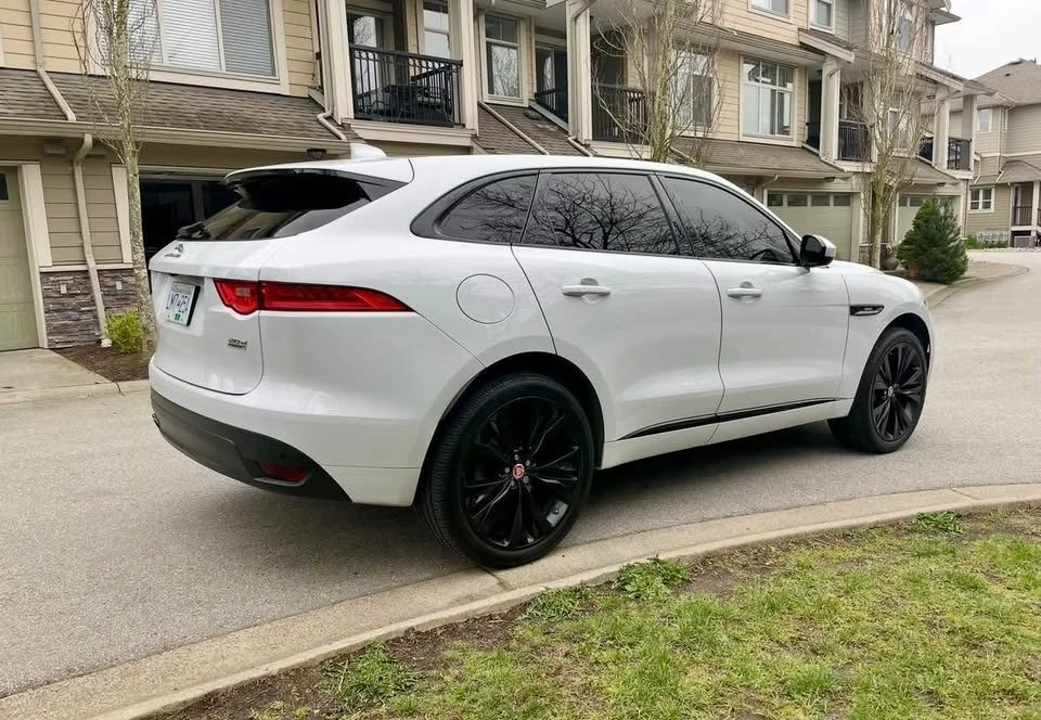 2017 Jaguar F-Pace - Image 3 of 6