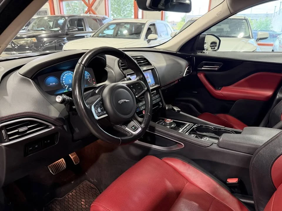2017 Jaguar F-Pace - Image 9 of 20