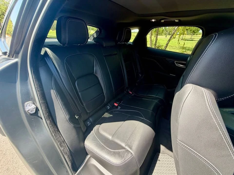 2017 Jaguar F-Pace - Image 12 of 17