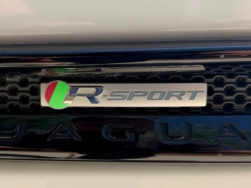 2017 Jaguar F-Pace - Image 16 of 17