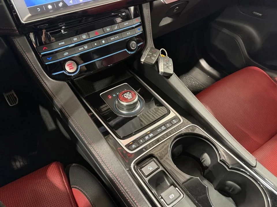 2017 Jaguar F-Pace - Image 12 of 20