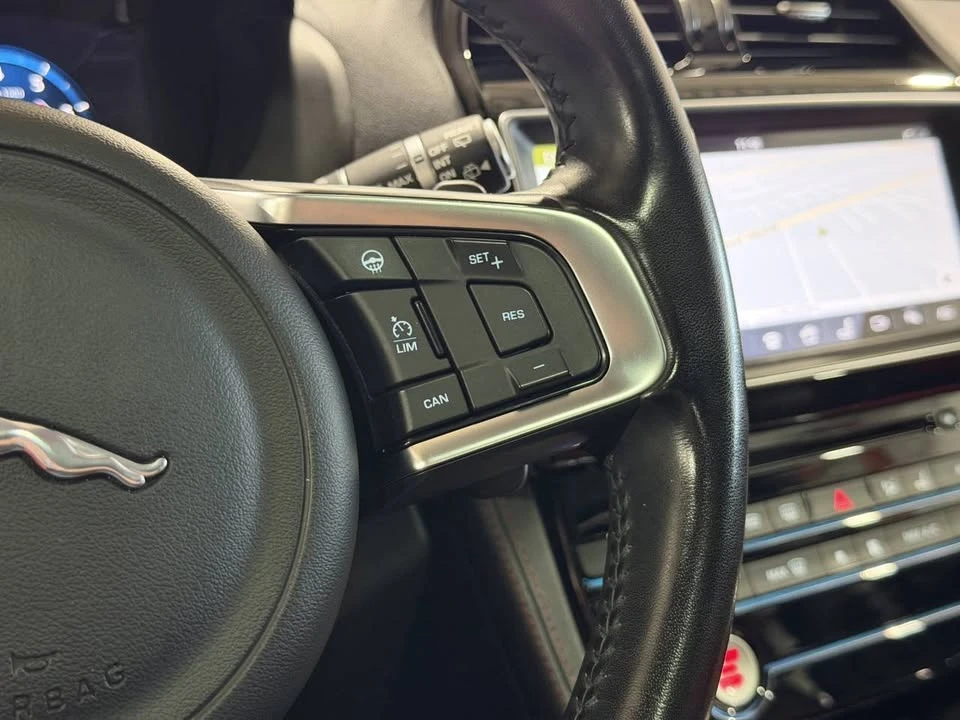 2017 Jaguar F-Pace - Image 19 of 20
