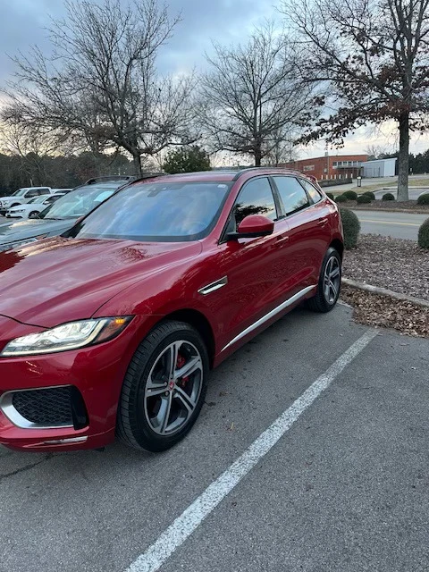 2017 Jaguar F-Pace - Image 2 of 11