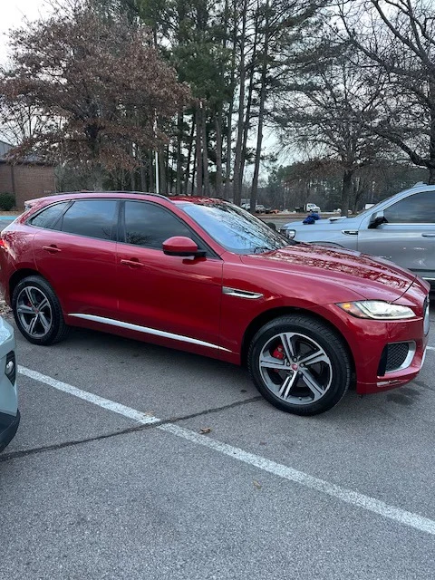 2017 Jaguar F-Pace - Image 5 of 11