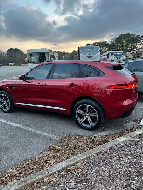 2017 Jaguar F-Pace - Image 3 of 11