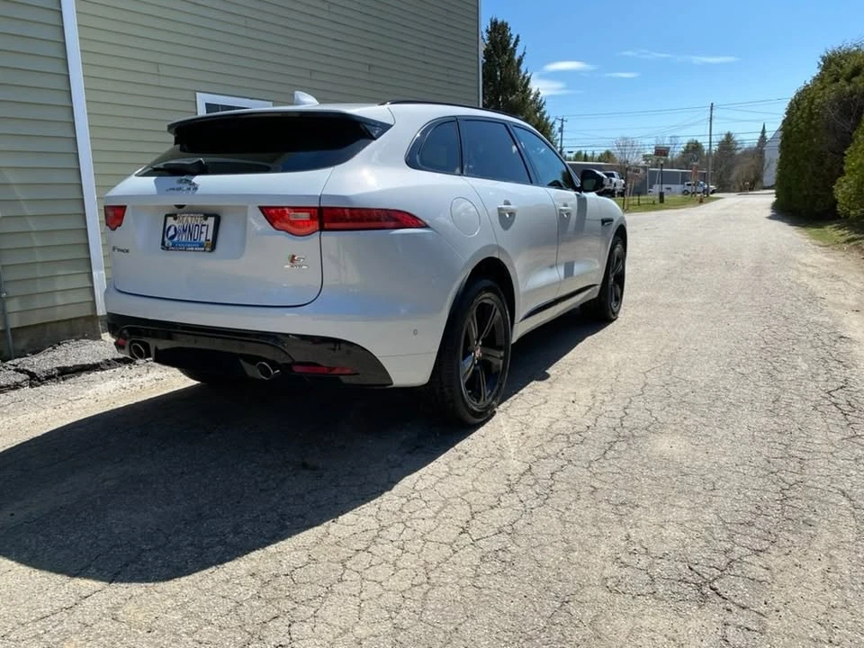 2017 Jaguar F-Pace - Image 2 of 5