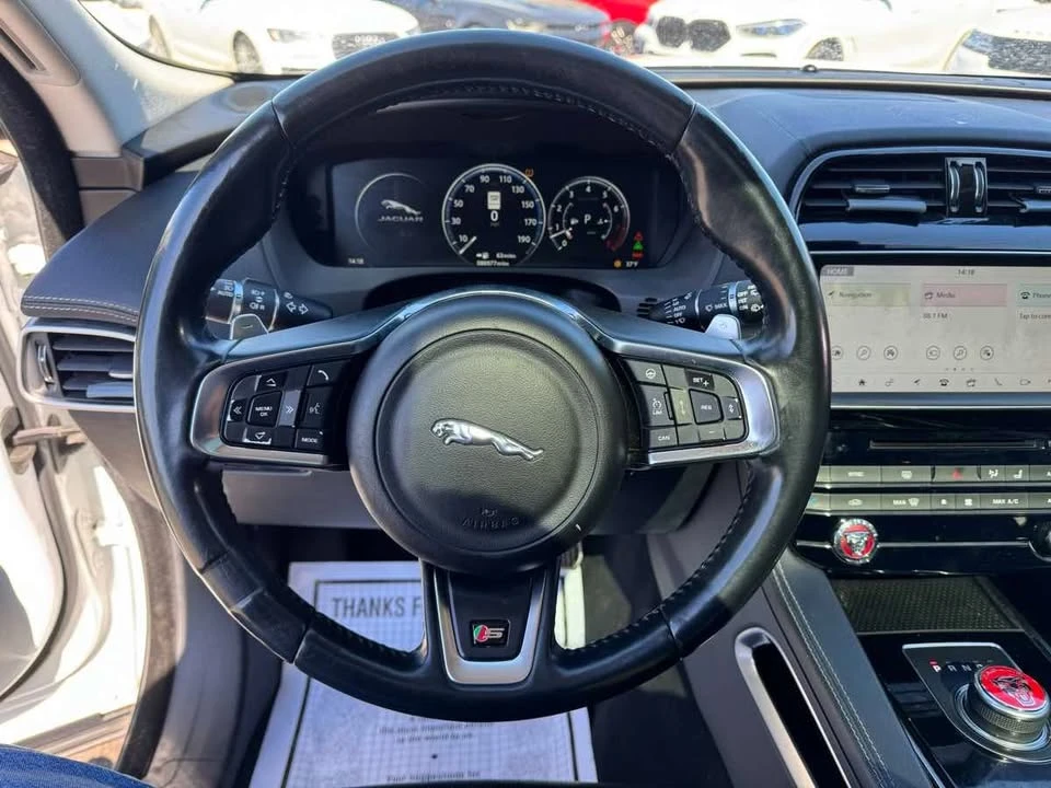 2017 Jaguar F-Pace - Image 10 of 20