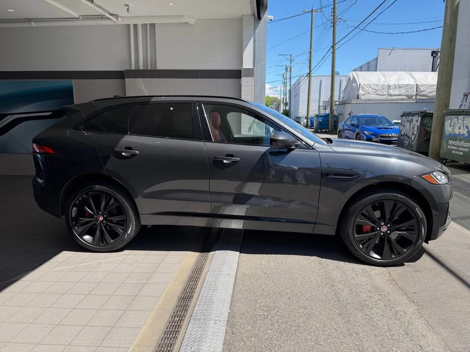 2017 Jaguar F-Pace - Image 7 of 18