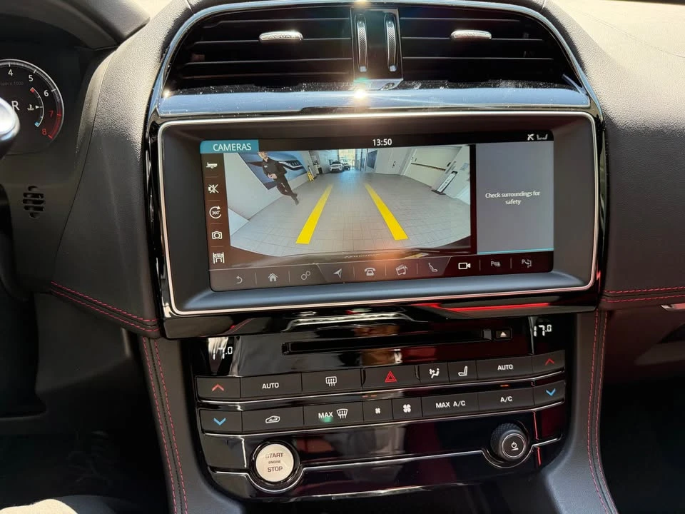 2017 Jaguar F-Pace - Image 15 of 18