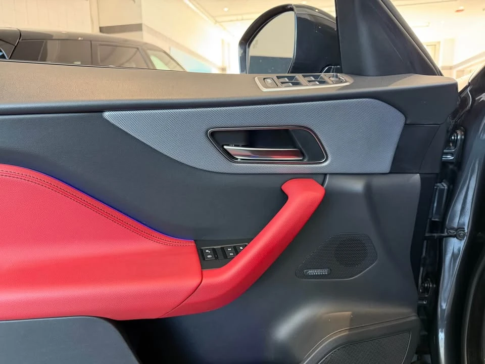 2017 Jaguar F-Pace - Image 18 of 18