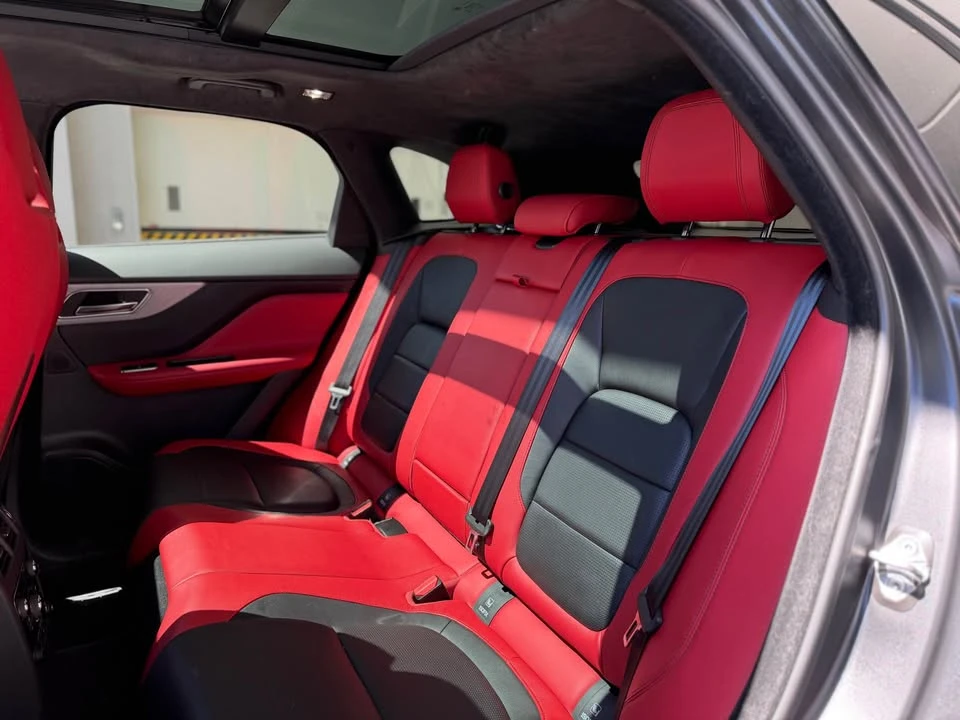 2017 Jaguar F-Pace - Image 10 of 18