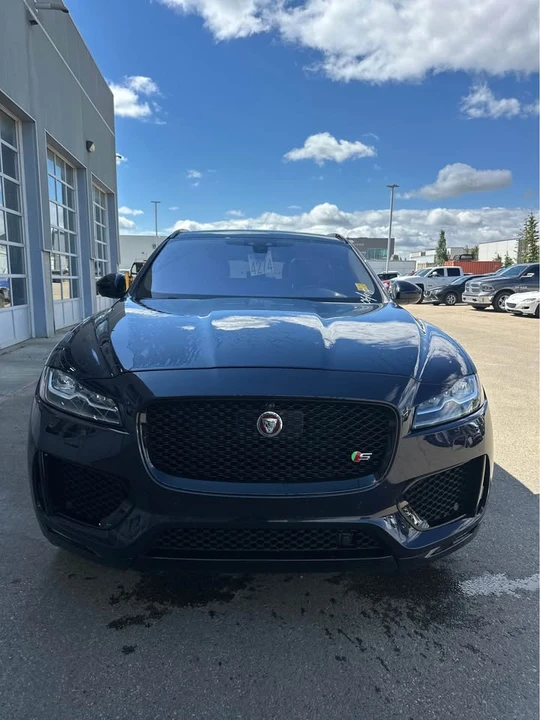 2017 Jaguar F-Pace - Image 3 of 18